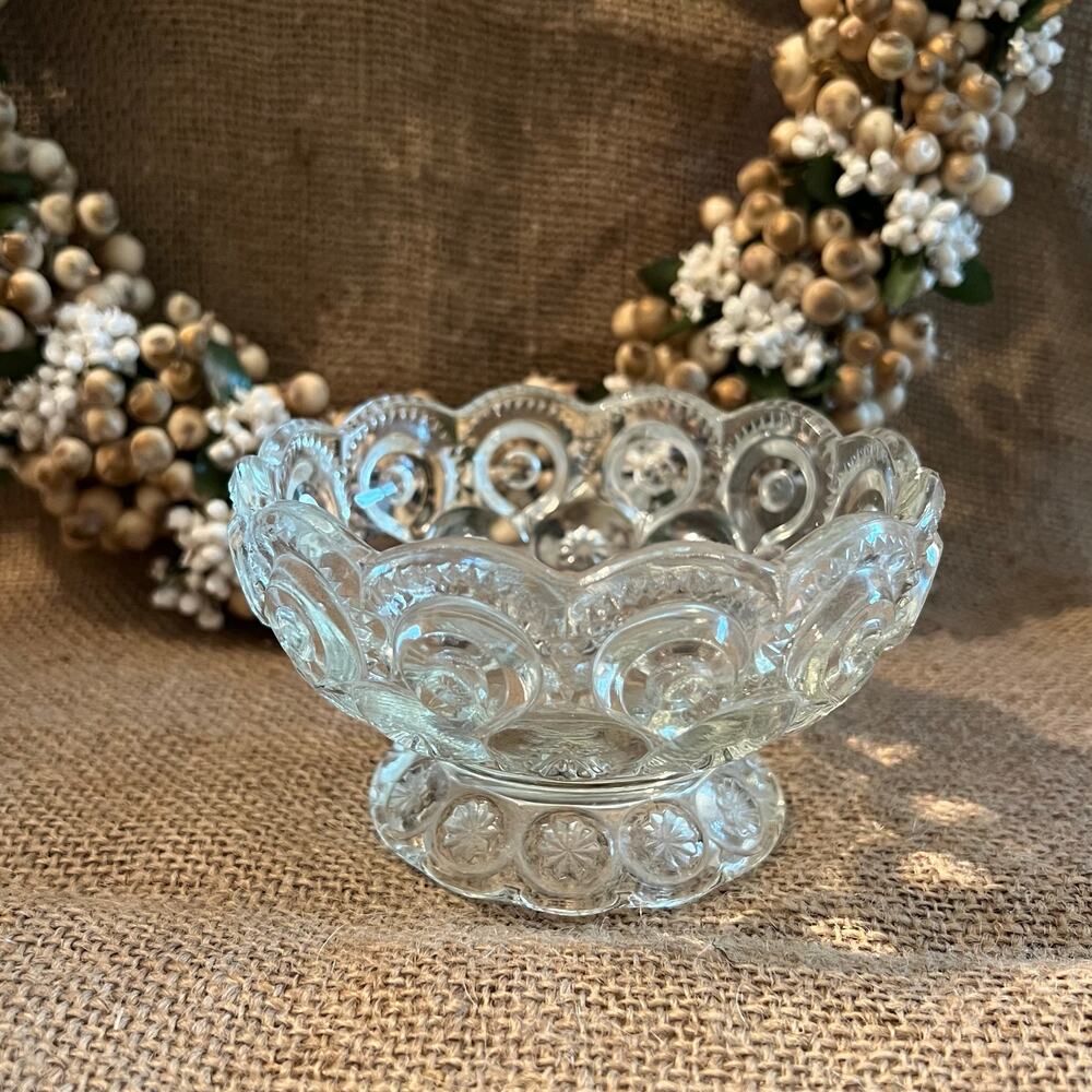 LE Smith clear moon and stars footed bowl